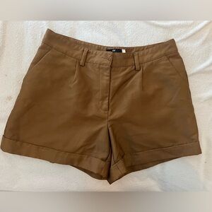 H&M shorts brown caramel tan with pockets women summer